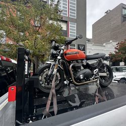 MAD Transpo NYC / Motorsports Towing & Transportation - Motorcycle Repair Shop Transportation - Triumph Speed Twin