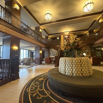 Hotel Julien Dubuque - Hotels Near Me - Dubuque, Iowa