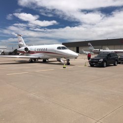 Mile High Chauffeurs - Denver International Airport Transportation
