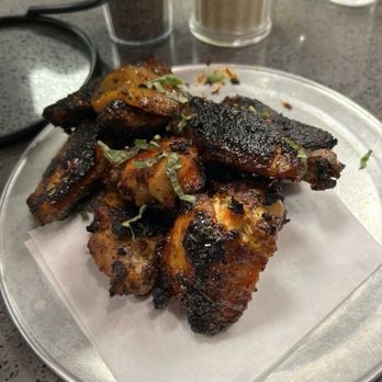 V Pizza - Caryn' Hawaiian Wings - Pizza Near Me - Orlando, Florida