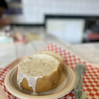 Pike Place Chowder - New England Clam Chowder in the Bread Bowl - Seafood Near Me - Seattle, Washington Pike Place Chowder - New England Clam Chowder in the Bread Bowl - Seafood Near Me - Seattle, Washington