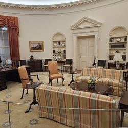 Gerald R Ford Presidential Museum - Oval office remake