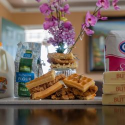 Stack & Scramble Food - Chicken and waffles!