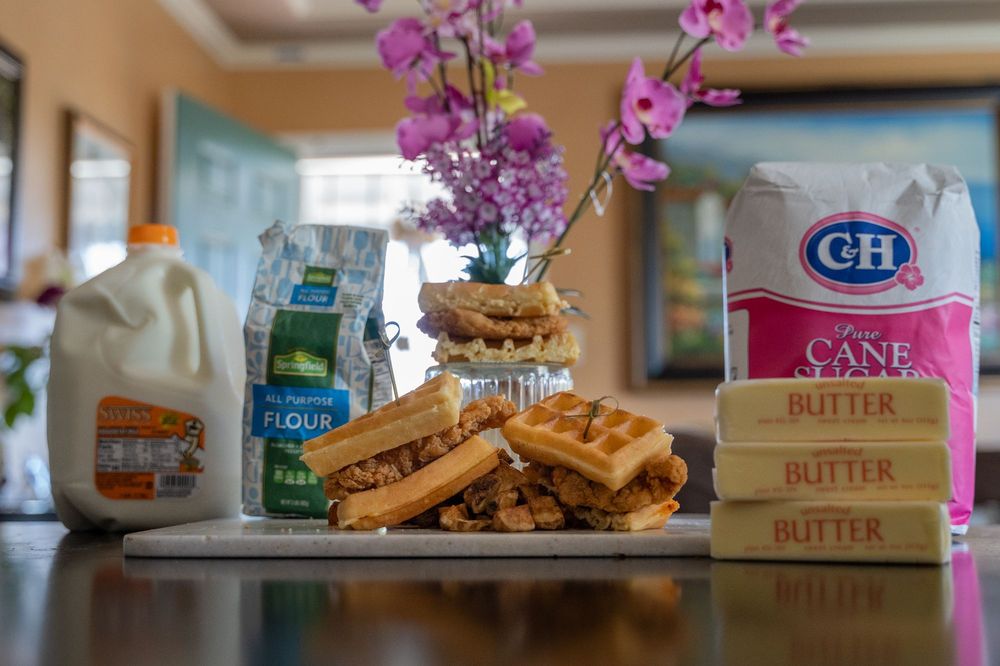 Stack & Scramble Food Logo
