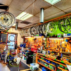 Momentum Bikes - Momentum Bikes
25 W Main St, Platteville, WI 53818
