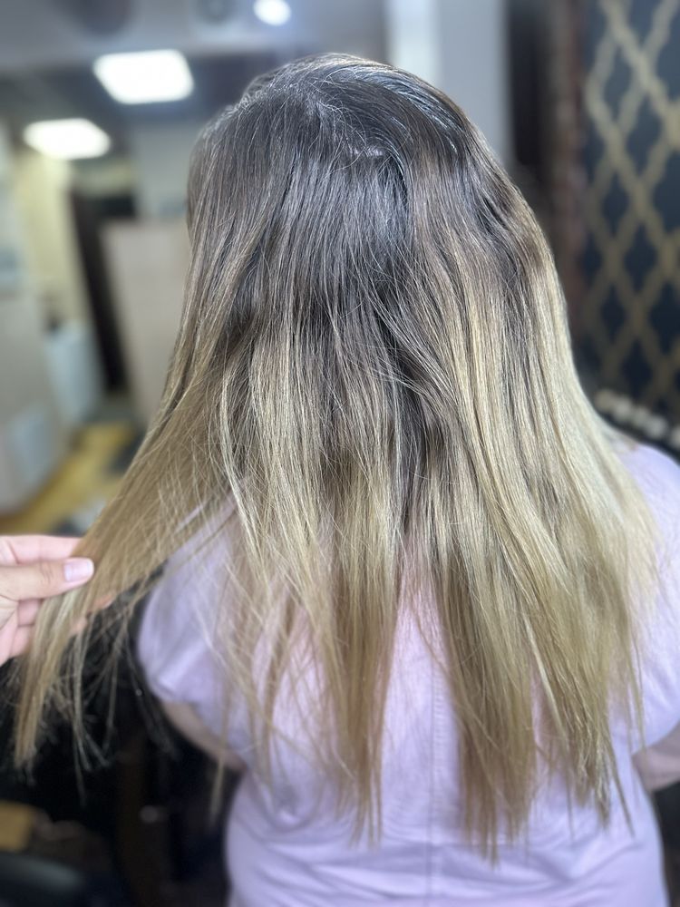Caroline's Hair Design Logo