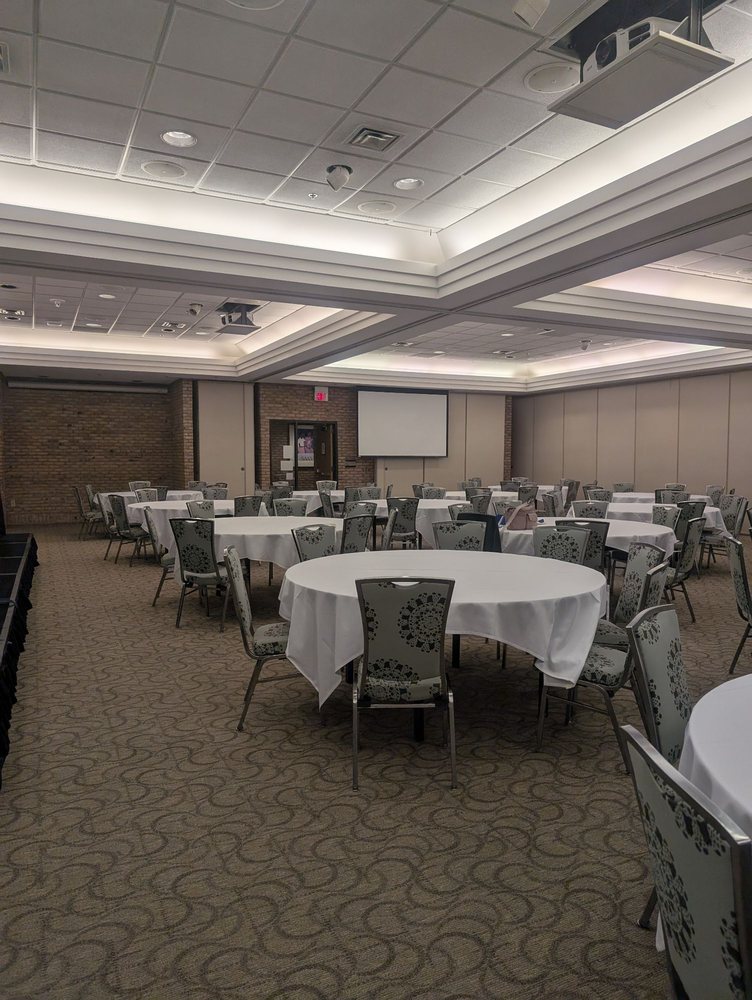 Eberhard Center GVSU - wedding in Grand Rapids, MI