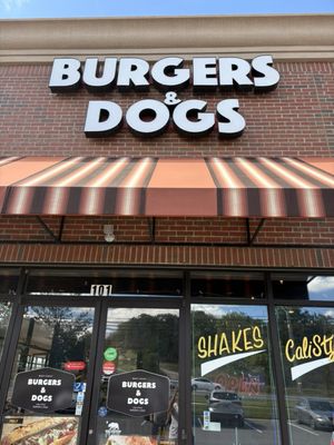 West Coast Burgers & Dogs by null