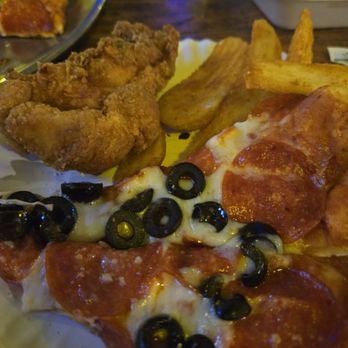 Pizzaville - Pizza Near Me - Bakersfield, California Pizzaville - Pizza Near Me - Bakersfield, California