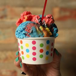 VinnyD's - Superman ice cream