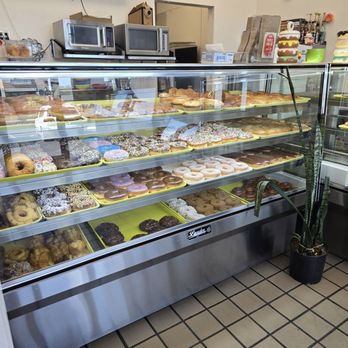 Rainbow’s Donuts - Donut variety - Donuts Near Me - Las Vegas, Nevada Rainbow’s Donuts - Donut variety - Donuts Near Me - Las Vegas, Nevada