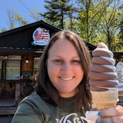 Suzies - Small soft serve