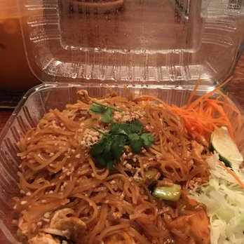 Thai Time Restaurant - Pad Thai with Chicken - Thai Near Me - San Francisco, California Thai Time Restaurant - Pad Thai with Chicken - Thai Near Me - San Francisco, California