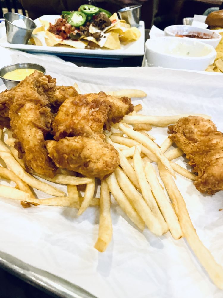 SILKS BAR AND GRILL Updated August 2024 28 Photos & 29 Reviews