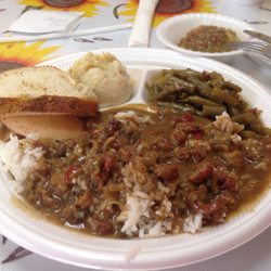 SubZ Cafe - Cajun crawfish étouffée with garlic mashed potatoes, green beans, garlic bread, and "Mardi Gras Magic" (praline-like bread pudding)