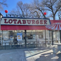Blake's Lotaburger - Outside