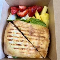 El Huerto Fresh Bites - Napa Turkey Sandwich
