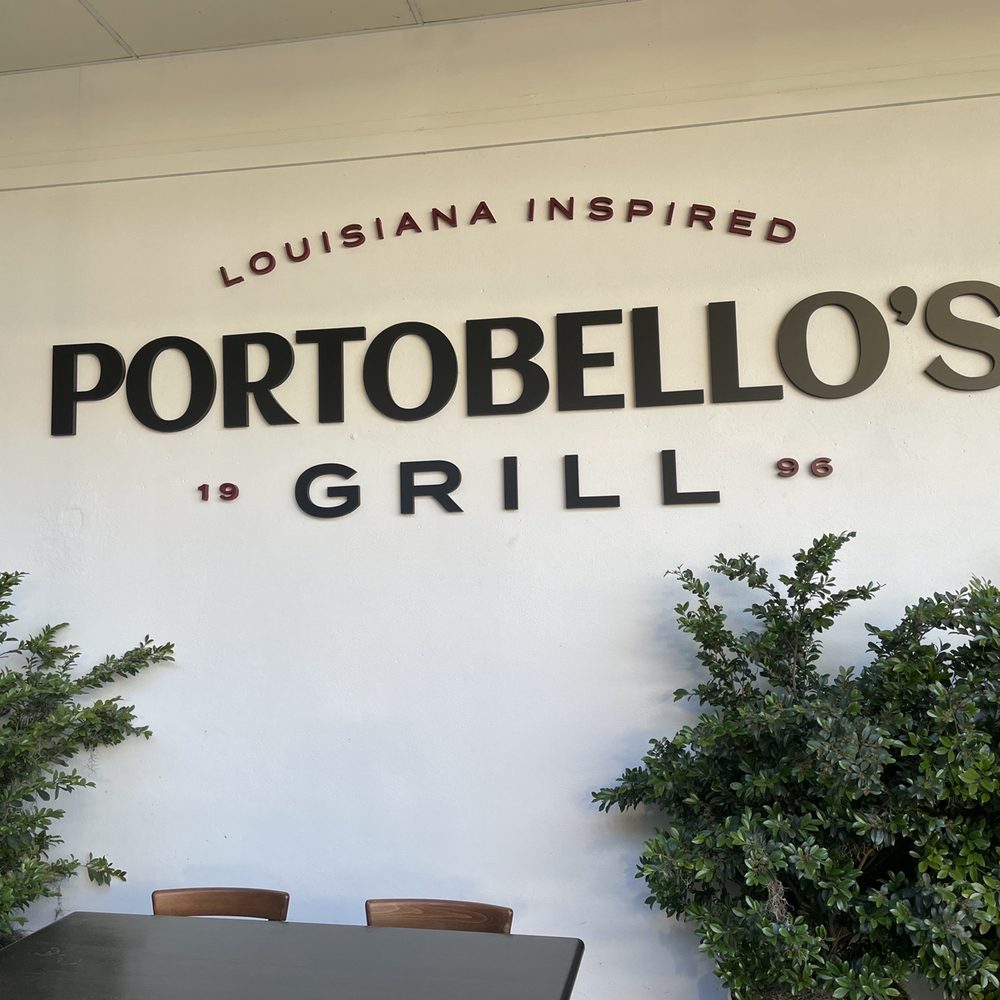 Portobello's Grill - Super clean outdoor seating area! - Cajun/Creole Near Me - Baton Rouge, Louisiana Portobello's Grill - Super clean outdoor seating area! - Cajun/Creole Near Me - Baton Rouge, Louisiana