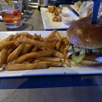 Fozzy's Bar & Grill - Smash burger - Sports Bars Near Me - Carol Stream, Illinois Fozzy's Bar & Grill - Smash burger - Sports Bars Near Me - Carol Stream, Illinois