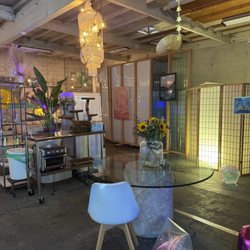 Lifestyle Art Space - Kitchenette area for food prep and staging