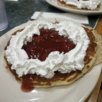 Tony's I-75 Restaurant - Bavarian pancakes - Diners Near Me - Birch Run, Michigan Tony's I-75 Restaurant - Bavarian pancakes - Diners Near Me - Birch Run, Michigan