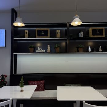 Trung Nguyen E-Coffee - Inside - Coffee & Tea Near Me - Long Beach, California