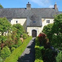 Gelynis Farm - Http://www.gelynisfarm.co.uk/fruitfarm.php