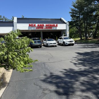 Mix and Mingle Coffee Lounge - Coffee & Tea Near Me - Clinton, Maryland