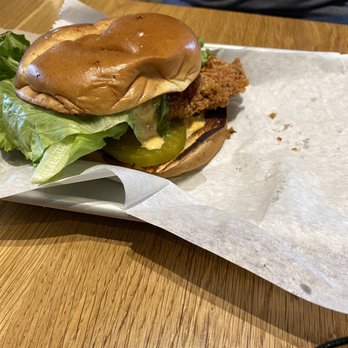 Southernside Brewing - Fried chicken sandwich - Breweries Near Me - Greenville, South Carolina Southernside Brewing - Fried chicken sandwich - Breweries Near Me - Greenville, South Carolina