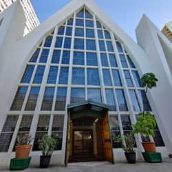 St Augustine By The Sea Catholic Church Waikiki - Main entrance