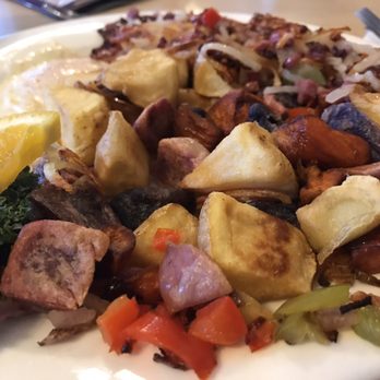 Red Rock Cafe - Eggs with Corned Beef Hash and home fries - Breakfast & Brunch Near Me - Sedona, Arizona Red Rock Cafe - Eggs with Corned Beef Hash and home fries - Breakfast & Brunch Near Me - Sedona, Arizona
