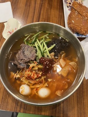 Guk Su Jip 국수집 - 北方面家 - Cold Korean Noodle Naengmyeon (냉면) & Dolsot Bibimbap by null