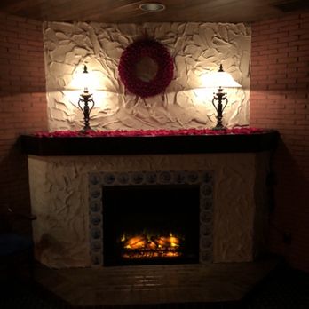Hugo's Cellar - Fireplace - American Near Me - Las Vegas, Nevada Hugo's Cellar - Fireplace - American Near Me - Las Vegas, Nevada