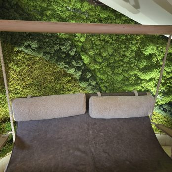 1 Hotel Seattle - Living wall and lobby swing - Hotels Near Me - Seattle, Washington