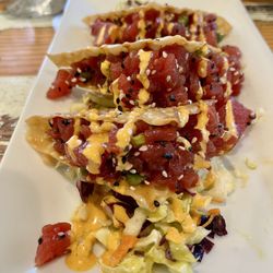 Poke tacos
