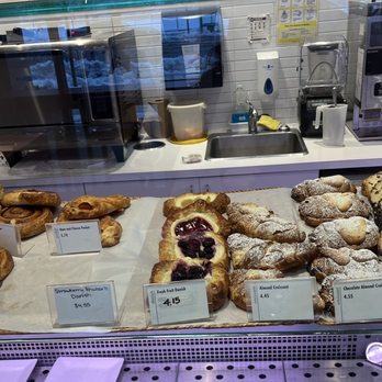 Brioche Doree - Viennoiseries - French Near Me - Toronto, Ontario Brioche Doree - Viennoiseries - French Near Me - Toronto, Ontario