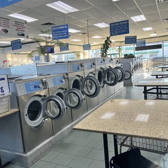 842 Ralph Avenue Laundry - Washing machines - Laundry Services Near Me - Brooklyn, New York 842 Ralph Avenue Laundry - Washing machines - Laundry Services Near Me - Brooklyn, New York