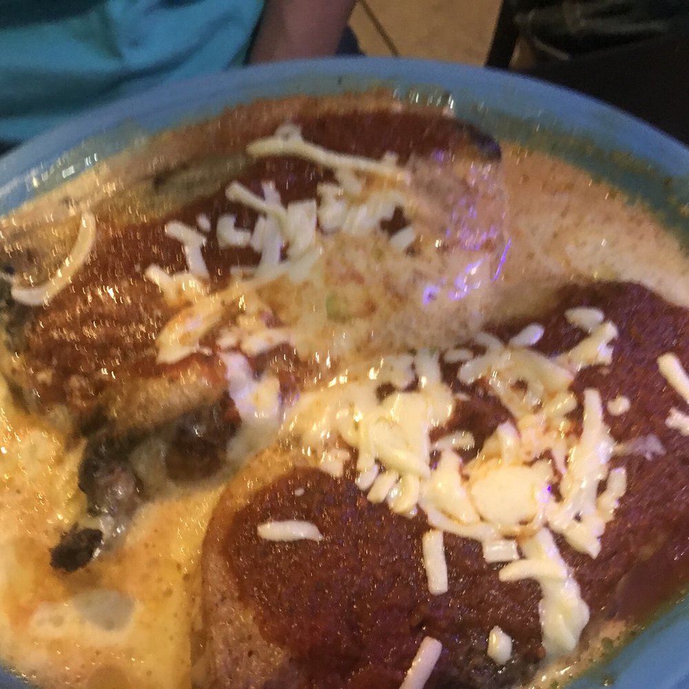 Los Garcia - Chili Pablano - red enchilada sauce with cheese inside a ginormous pepper. Excellent! - Mexican Near Me - Paducah, Kentucky Los Garcia - Chili Pablano - red enchilada sauce with cheese inside a ginormous pepper. Excellent! - Mexican Near Me - Paducah, Kentucky
