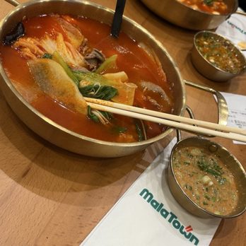 Mala Town - Set with Tomato Flavored Broth 酸甜番茄汤套餐 - Asian Fusion Near Me - Union City, California