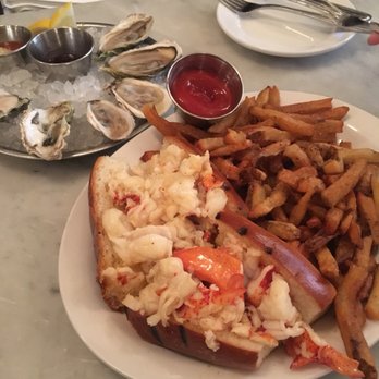 Neptune Oyster - Lobster roll and oysters - Seafood Near Me - Boston, Massachusetts