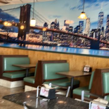 New York Pizza and Grill - Great Wall mural! - Pizza Near Me - Dinuba, California