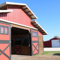 Clermont Equestrian - Main horse barn