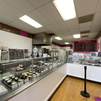 Yummy Cupcakes - Desserts Near Me - Burbank, California Yummy Cupcakes - Desserts Near Me - Burbank, California