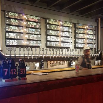 Growlers - Beer Bar Near Me - Buenos Aires, C Growlers - Beer Bar Near Me - Buenos Aires, C
