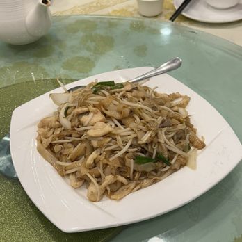 MJ Valley Restaurant - Chicken Chow Fun (the true star of the show) - Seafood Near Me - Alhambra, California MJ Valley Restaurant - Chicken Chow Fun (the true star of the show) - Seafood Near Me - Alhambra, California