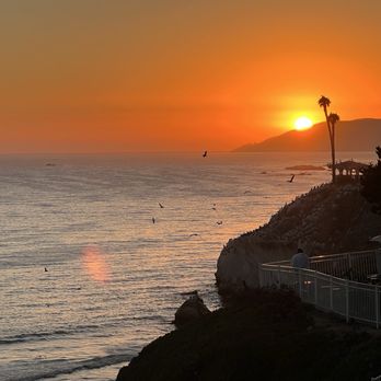 SeaCrest OceanFront Hotel - Sunset - Hotels Near Me - Pismo Beach, California SeaCrest OceanFront Hotel - Sunset - Hotels Near Me - Pismo Beach, California
