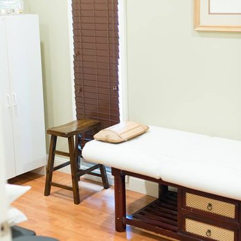 Ly Natural Health - Treatment room - Acupuncture Near Me - Memphis, Tennessee Ly Natural Health - Treatment room - Acupuncture Near Me - Memphis, Tennessee