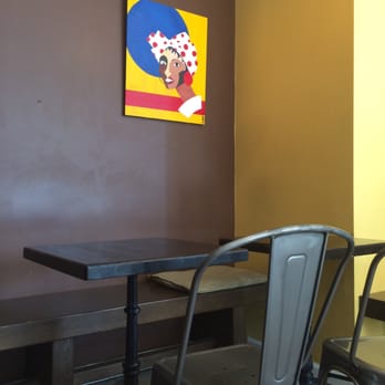 Amara Chocolate & Coffee - Another seating area - Coffee & Tea Near Me - Pasadena, California
