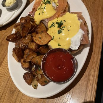 1310 Kitchen and Bar - Eggs Benedict - Breakfast & Brunch Near Me - Washington, DC, District of Columbia 1310 Kitchen and Bar - Eggs Benedict - Breakfast & Brunch Near Me - Washington, DC, District of Columbia