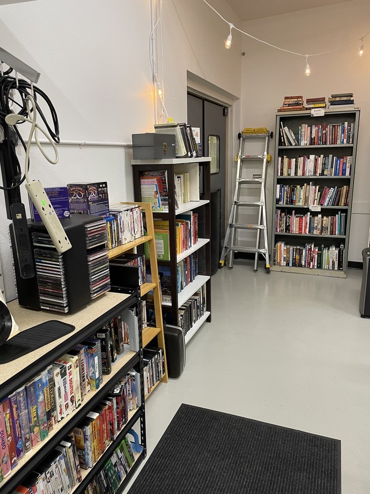 Thrift Stores FOSTER THRIFT 29 Photos 810 S Dayton St, Kennewick